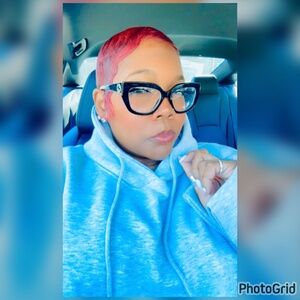 Meet your Posher, Yvee